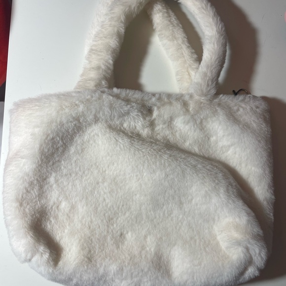 Hello Kitty Plush Bag with Red Bow - Picture 2 of 6